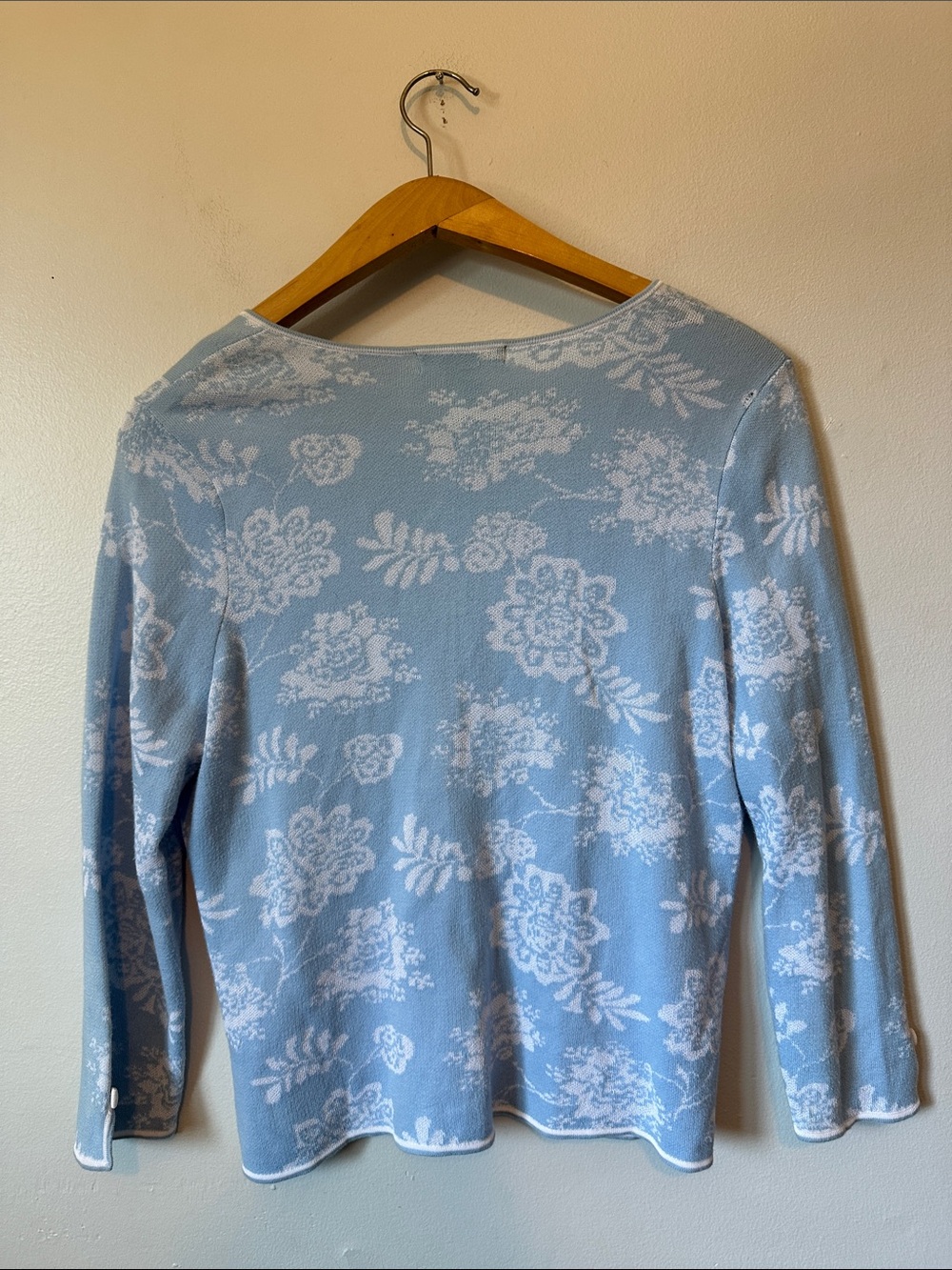 Sigrid Olsen Boden Light Blue Floral V-Neck Button Cardigan Sweater Women's M - Picture 3 of 12